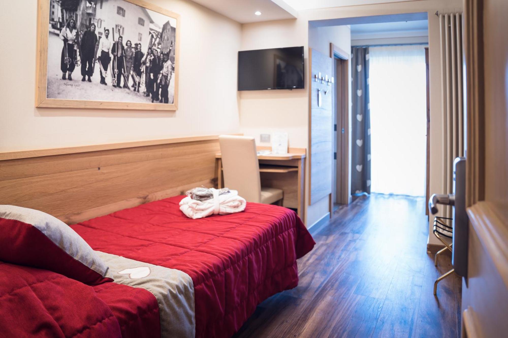 Hotel Alle Alpi Moena Esterno foto