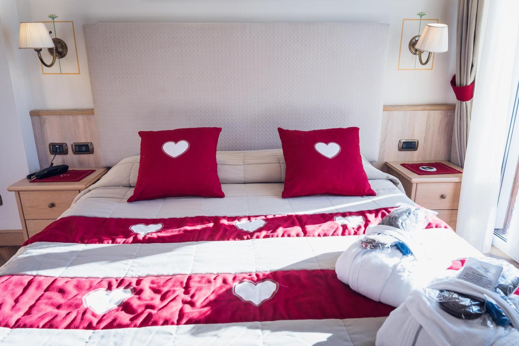 Hotel Alle Alpi Moena Esterno foto