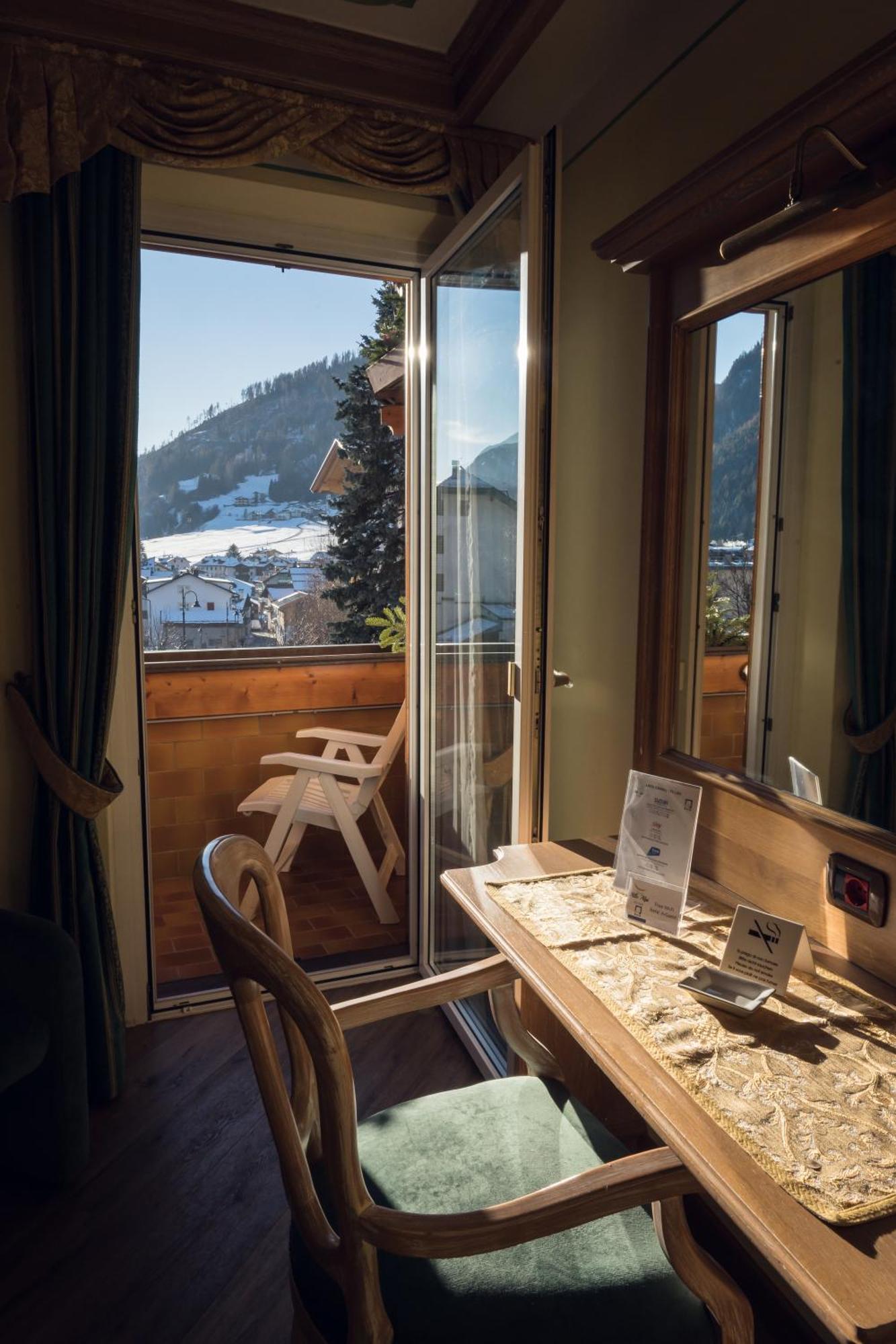 Hotel Alle Alpi Moena Esterno foto
