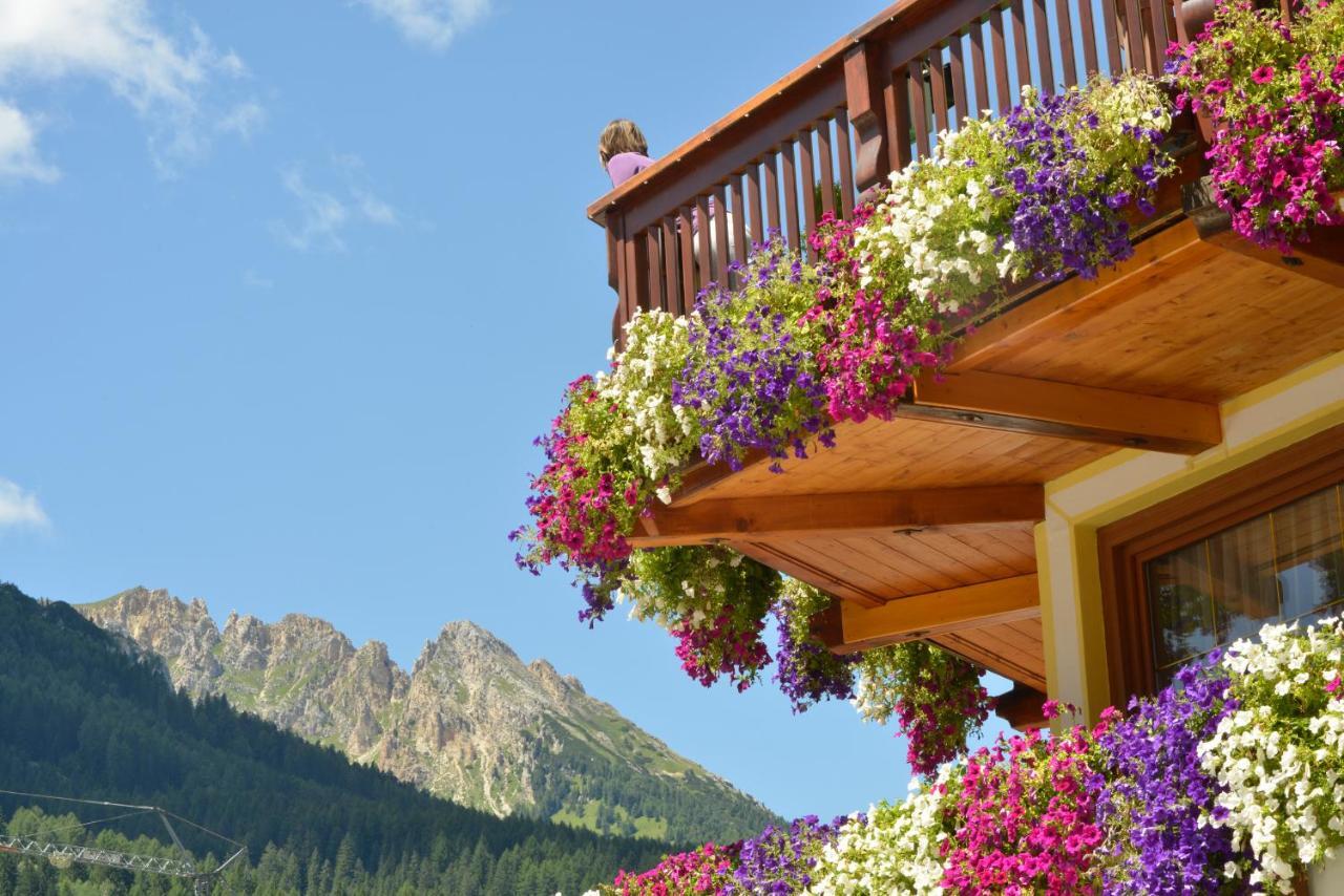 Hotel Alle Alpi Moena Esterno foto